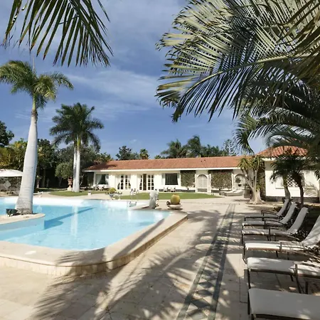 Sunset Luxe Retreat